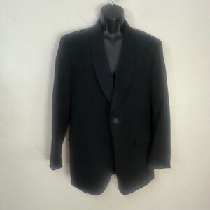 Kelly Shawl Collar Tuxedo Jacket 42R Gently worn Tough rental market model Wool
